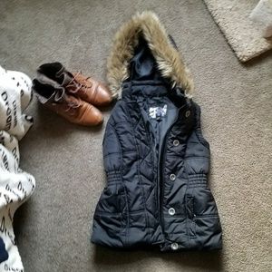 Sleeveless Faux Fur-lined Vest